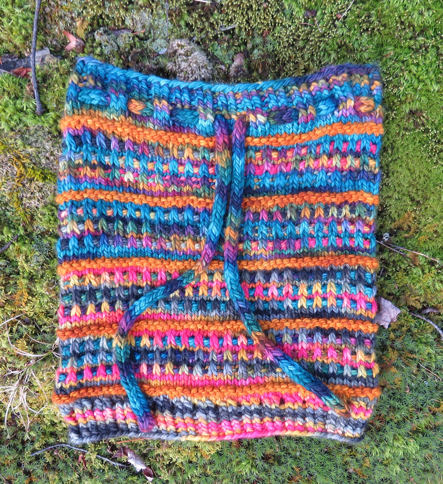 Cowl - The Ultimate Cowl - Bulky Weight - Peacock/Amber/Jazz