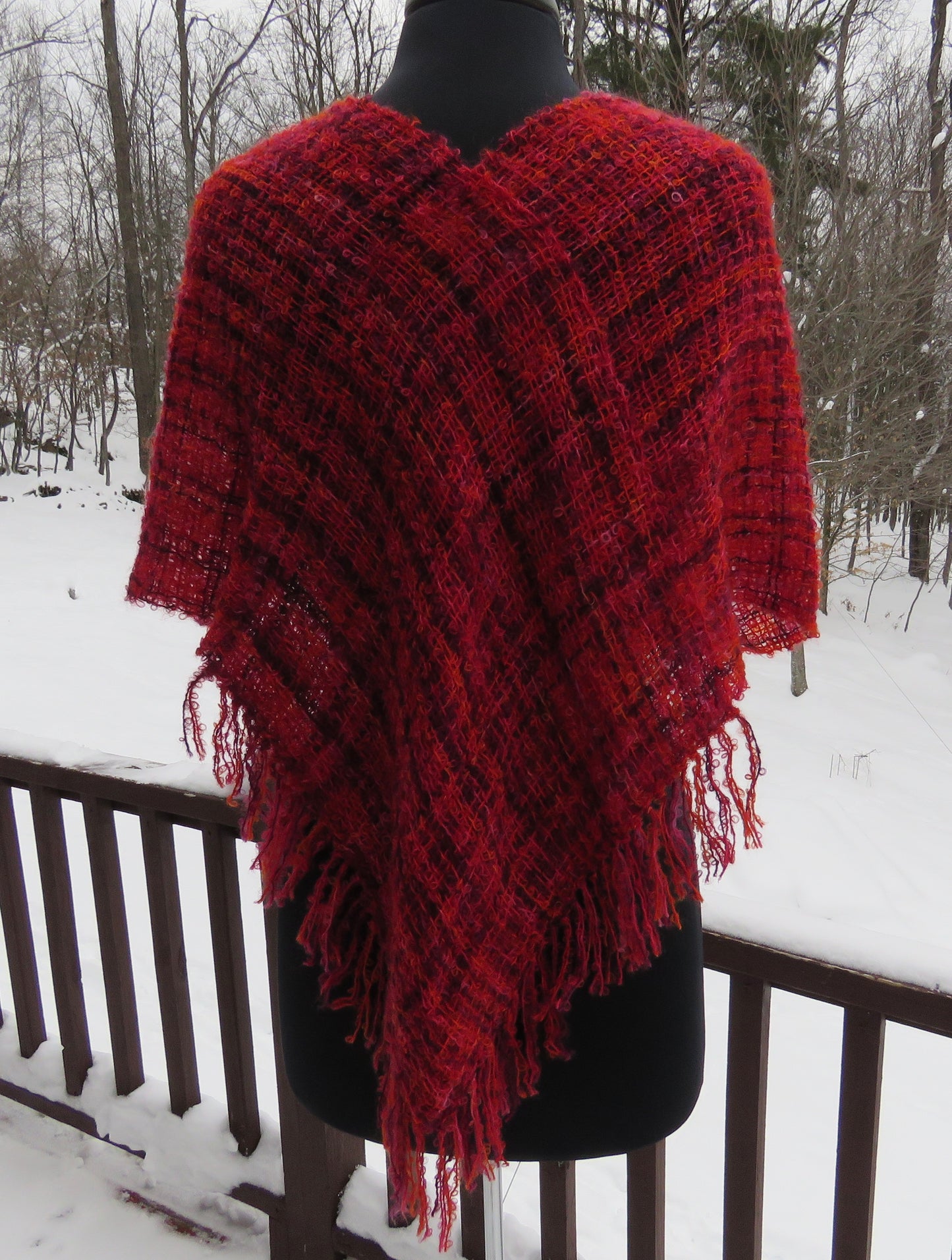 Shawls - Möbius Shawl - Sangria